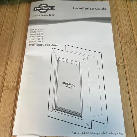 NWOB Pet Safe Wall Entry Pet Door White With Closing Panel